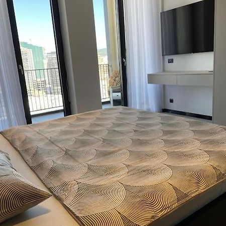 Luxury Penthouse Prishtina Leilighet Pristina Eksteriør bilde