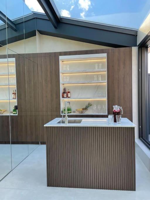 Luxury Penthouse Prishtina Leilighet Pristina Eksteriør bilde