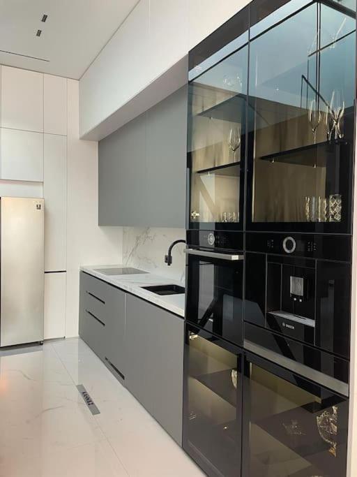 Luxury Penthouse Prishtina Leilighet Pristina Eksteriør bilde