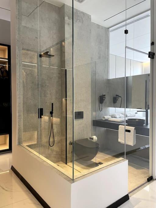 Luxury Penthouse Prishtina Leilighet Pristina Eksteriør bilde